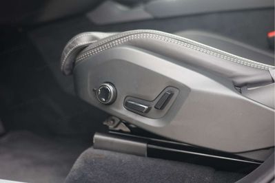 Volvo XC90 T8 AWD Plug-In Hybrid Ultra Black Edition 7os