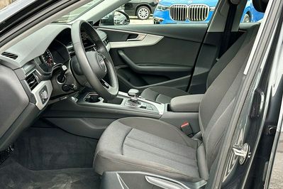 Audi A4 35 TFSI mHEV Advanced S tronic