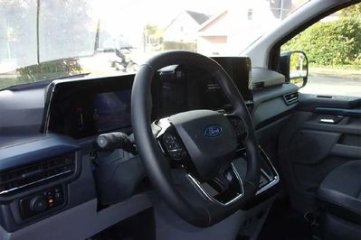 Ford Tourneo Custom 320 L1H1 Active A8 AWD