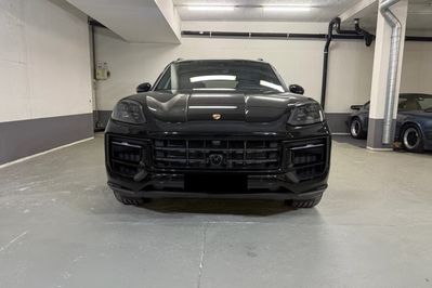 Porsche Cayenne E-Hybrid Black Edition
