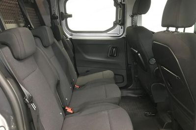 Peugeot Partner Van L2H1 Zabudowa Brygadowa EAT8