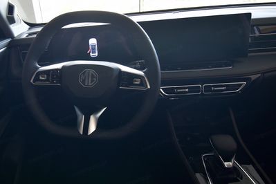 MG HS Exclusive 1.5 AT