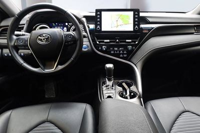 Toyota Camry 2.5 Hybrid Prestige
