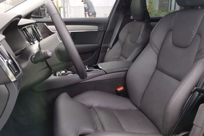 Volvo V90 T6 AWD Plug-In Hybrid Core aut