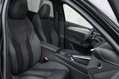 Peugeot 408 GT Exclusive e-DCS7 1.6 Plug-in Hybrid