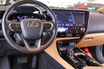 Lexus NX 350h Omotenashi AWD