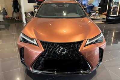 Lexus UX 300h F Sport Design 2.0 Hybrid Dynamic Force