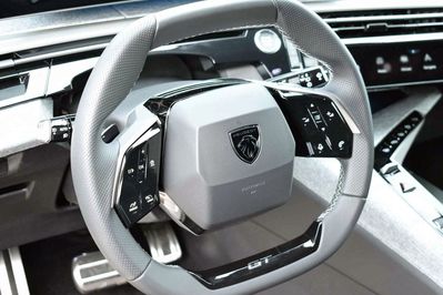 Peugeot 5008 GT e-DCS7 1.6 PHEV