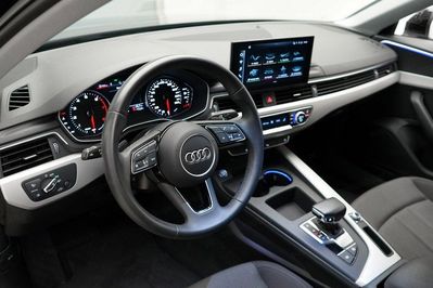 Audi A4 35 TFSI S Line