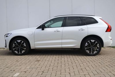 Volvo XC60 T6 Plug-In Hybrid AWD Ultra Dark