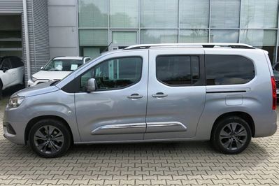 Toyota Proace City Verso 1.2 d-4T Family