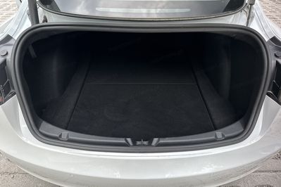 Tesla Model 3 RWD