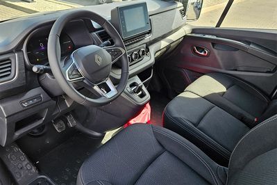 Renault Trafic L2H1 Extra AT9