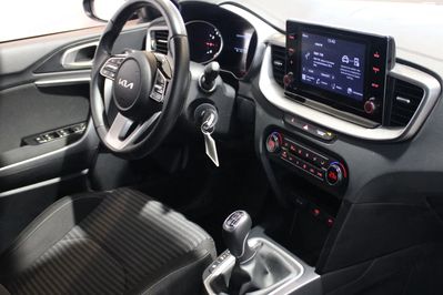 Kia Ceed 1.5 T-GDI M