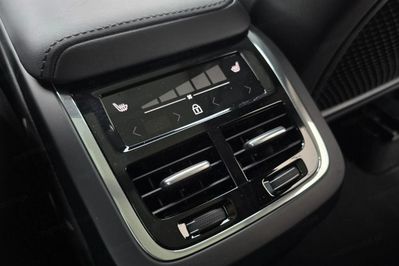 Volvo XC60 B5 B AWD Ultra Dark aut