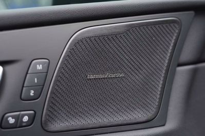 Volvo XC60 T8 Plug-In Hybrid AWD Ultra Black Edition