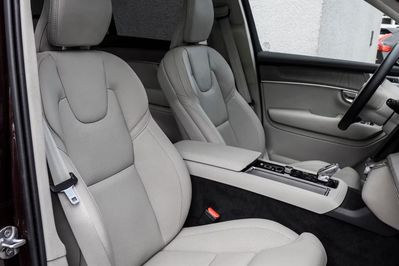 Volvo XC90 T8 Plug-In Hybrid AWD Ultra Bright 7os