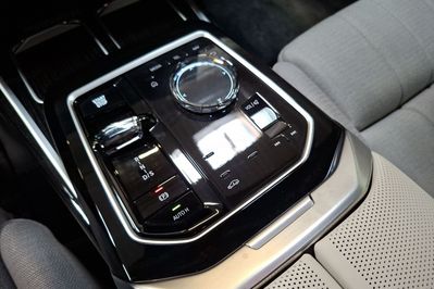 BMW Seria 7 750e PHEV xDrive