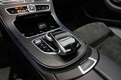 Mercedes Klasa E E 220 d 4-Matic AMG