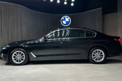 BMW Seria 5 520d xDrive Luxury Line
