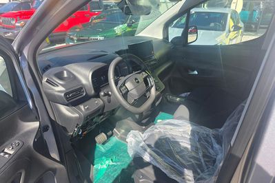 Opel Combo Van Cargo L2H1 EAT8