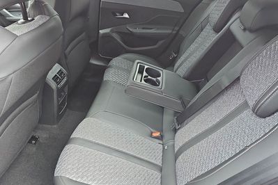 Peugeot 308 Allure EAT8 1.5 BlueHDi