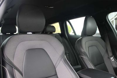Volvo V60 T6 AWD Plug-In Hybrid Plus Dark