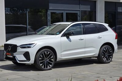 Volvo XC60 B5 B AWD Ultra Dark