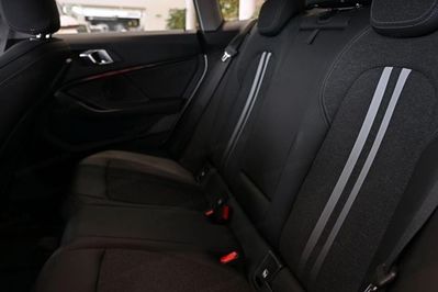 BMW Seria 2 Gran Coupe 218d Sport Line