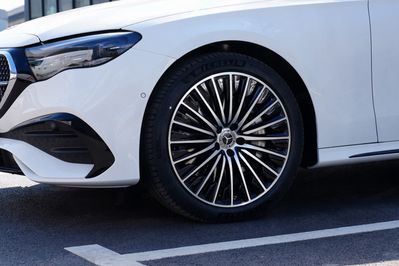 Mercedes E Klasa 220 d  4-Matic AMG