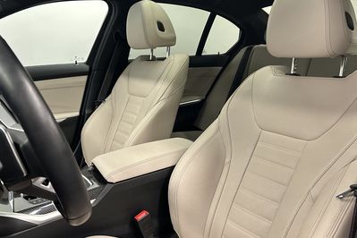 BMW Seria 3 330i xDrive M Sport