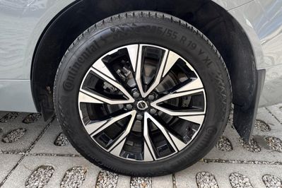 Volvo XC60 B4 B Plus Dark