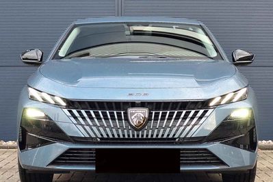 Peugeot 308 Allure EAT8 1.5 BlueHDi