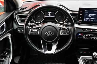 Kia Ceed 1.6 CRDi SCR L