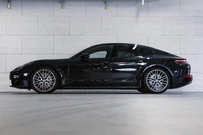 Porsche Panamera 4