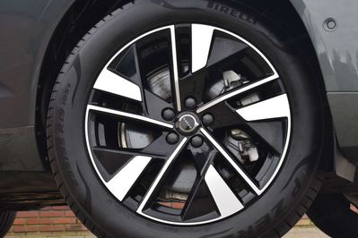 Volvo XC60 B5 AWD Plus Bright