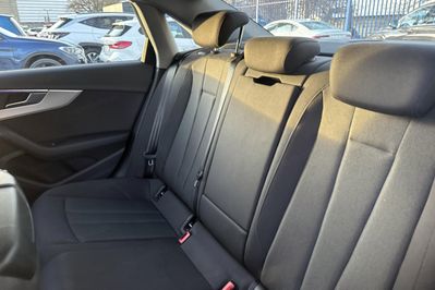 Audi A4 35 TFSI Advanced