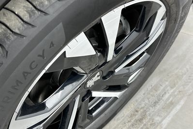 Peugeot 2008 GT 1.2 PureTech EAT8