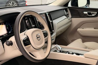 Volvo XC60 T6 Plug-In Hybrid AWD Ultra Dark aut