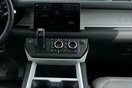 Land Rover Defender 110 D250 X-Dynamic SE