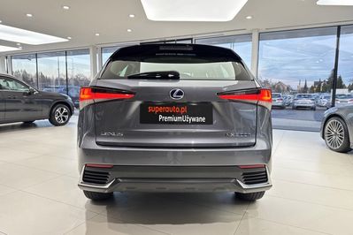 Lexus NX 300h Business Edition AWD