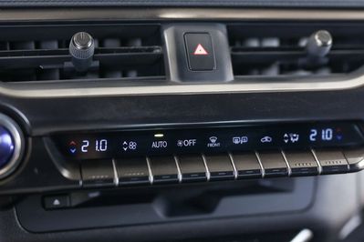 Lexus UX 2.0