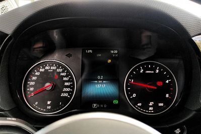 Mercedes T klasa T180d AT