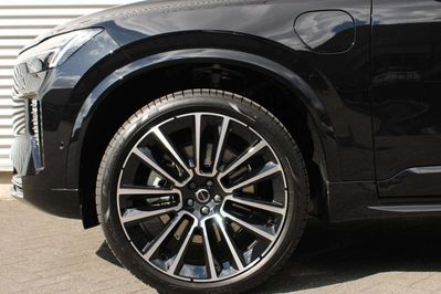 Volvo XC90 T8 AWD Plug-In Hybrid Ultra Dark 7os