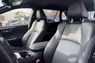 Toyota RAV4 Selection 2.5 Hybrid  4x4