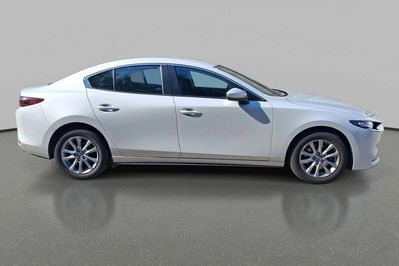 Mazda 3 mHEV