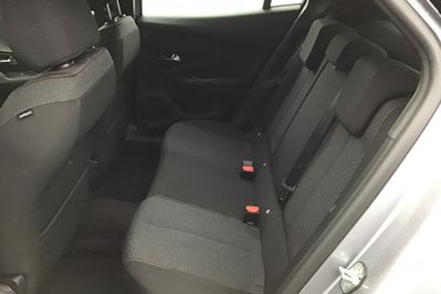Peugeot 2008 STYLE 1.2 mHEV e-DCS6
