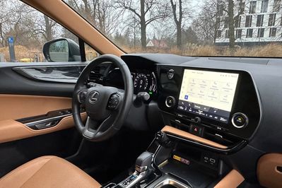 Lexus NX 350h Prestige 2WD