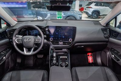 Lexus NX 450h+ Prestige AWD