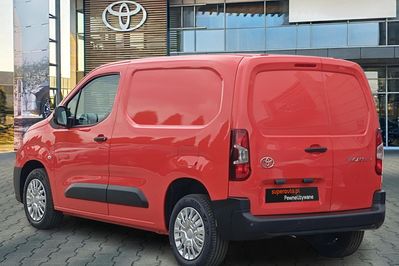 Toyota Proace City 1.5 D-4D Long 2,4t Active